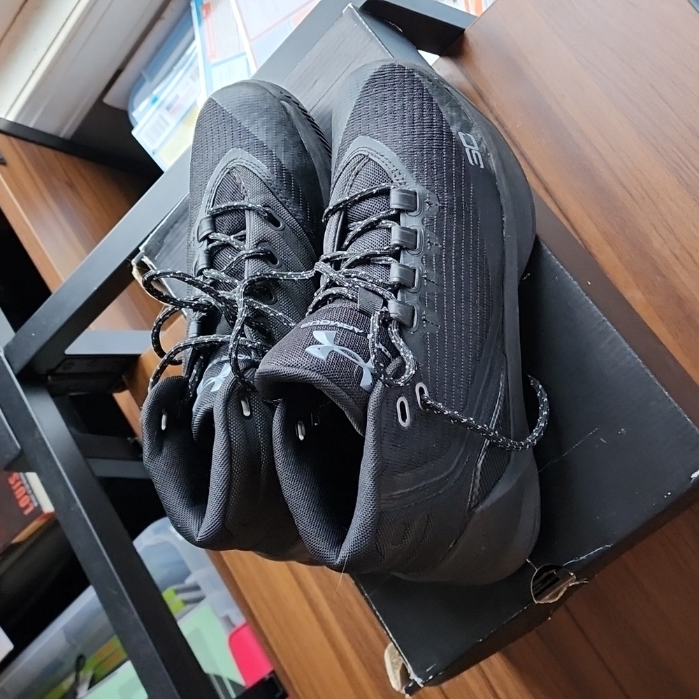 UA GS Curry 3 youth